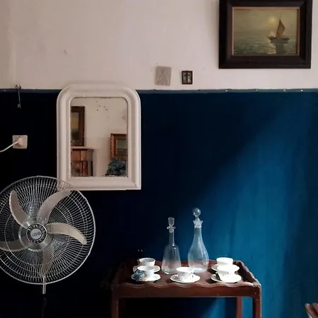 Spacious Artist's On Canal In Center - 100 Square Meters * البندقية